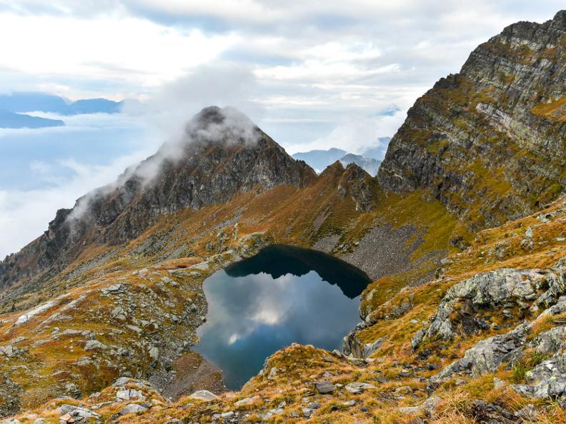 Image 2 - La regione del Pizzo di Claro e il lago di Canee